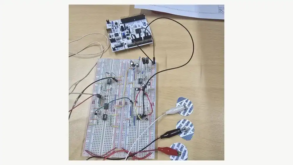 전극과 NUCLEO-F411RE ECG PPG breadboard prototype 전체 구성